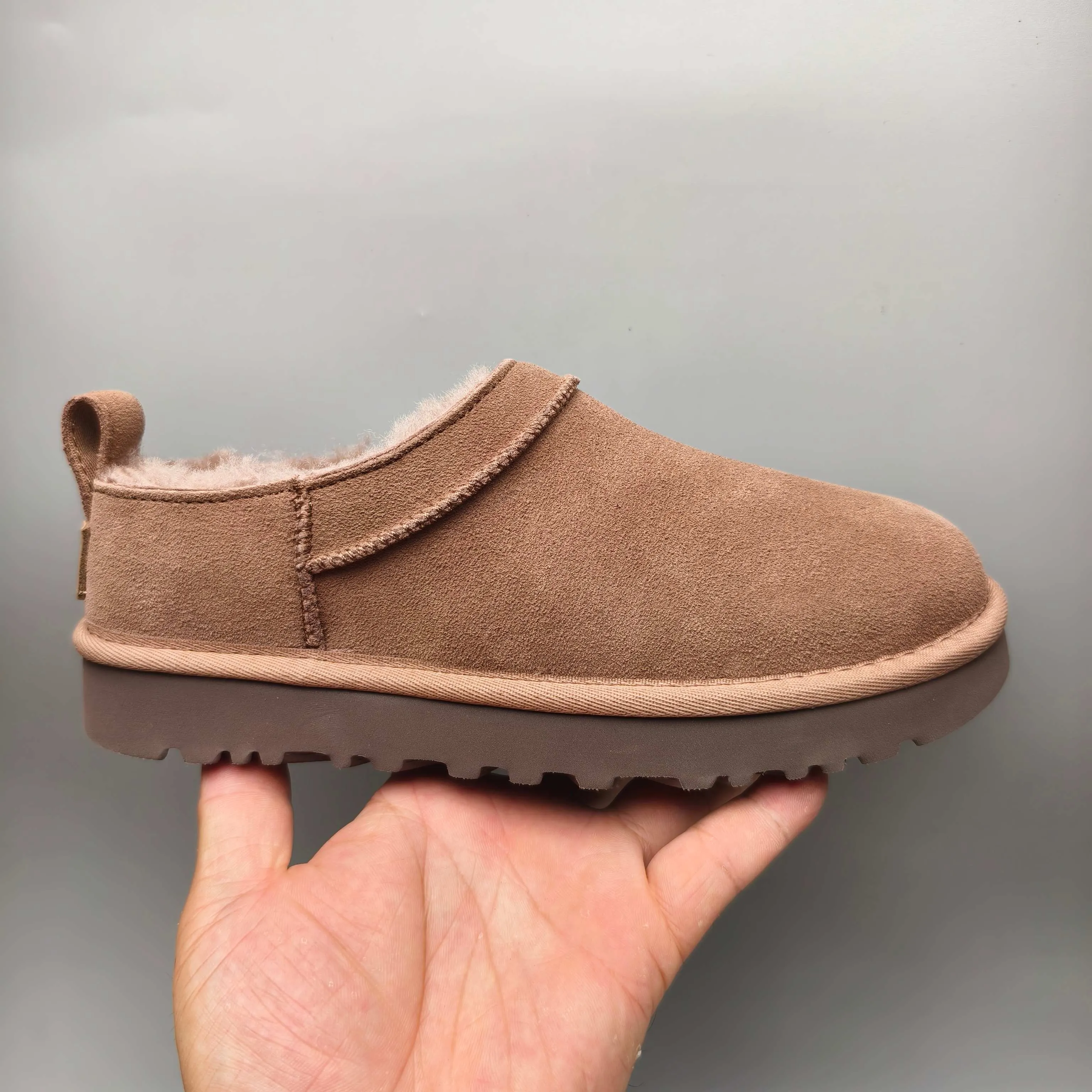 💰420 UGG sheepskin all-in-one snow boots 3891 one-legged classic women's shoes. Color: maroon, black, sand, twilight pink, chocolate. Matching sizes: 35-41